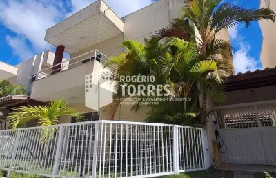 Casa duplex a venda de 3 suítes com 174m² e 2 garagens em buraquinho