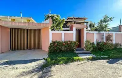 Cód. 583 vilas do atlântico casa com 6/4 sendo 4 suítes perto da praia