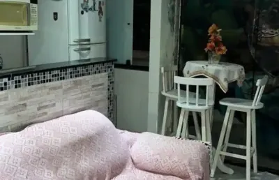 Cód. 250 garcia casa frente de rua com 2/4 e piscina privativa