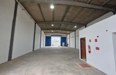 Barracão / Galpão / Depósito com 1 sala para alugar na Rua Sucupió, 1, Catu de Abrantes, Camaçari