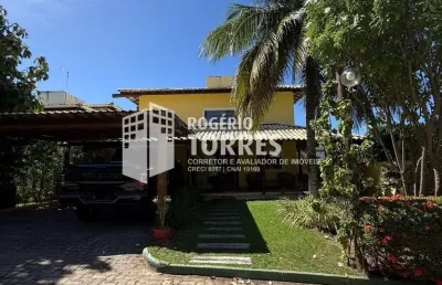 Casa duplex a venda de 4/4, 2 suítes, espaço gourmet e dependência e garagens em portão