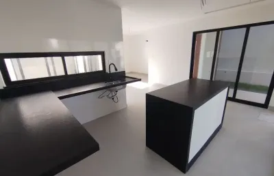 Casa primeira habitação em condomínio vilas de abrantes..