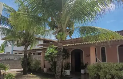 Cód. 235 praia do flamengo casa com 4/4 sendo suítes e dependência