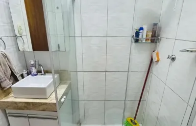 Lindo apartamento com fino acabamento, todo no porcelanato