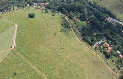 Chácara / sítio à venda no Piracuama, Pindamonhangaba 