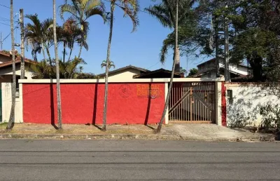 Casa com 3 quartos para alugar no Crispim, Pindamonhangaba 