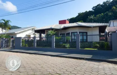 Casa com 3 quartos à venda no belchior central, gaspar , 158 m2 por r$ 775.000
