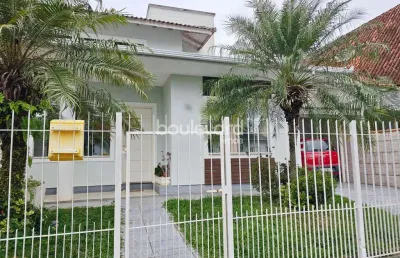 Casa com 3 dormitórios | 1 suíte master | madri | palhoça