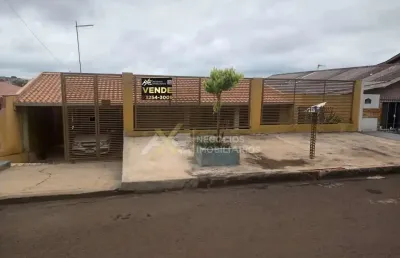 Casa a venda com edicula no fundo no jardim santo antonio em cambe