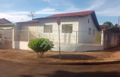 Casa com 3 quartos à venda na Rua Naposeano Pedro Alves, 94, Jardim Tarobá, Cambé