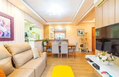 Apartamento com 2 quartos, 1 suíte - sacada com churrasqueira - centro