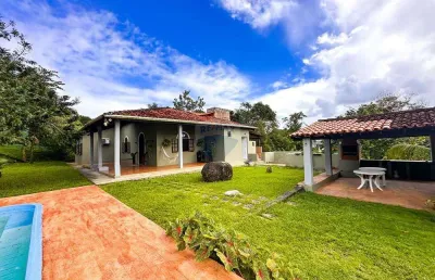 Casa térrea a venda no condomínio chácara do rio joanes em lauro de freitas