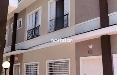 Casa de condomínio com 2 quartos e 3 banheiros à venda, 78 m²