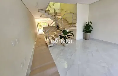 Sobrado 3 quartos suítes, 4 vagas garagem, sala integrada cozinha