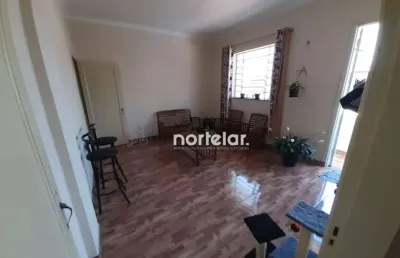 Apartamento de 2 quartos numa localização privilegiada, região da barra funda, imóvel bem aconchegante com uma área útil de 118m, sacada estendida em