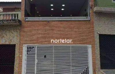 Lindo sobrado com uma localização privilegiada, na região do parque são domingos   3 dormitórios | 3 suítes (uma sendo suíte master com banheira, clos
