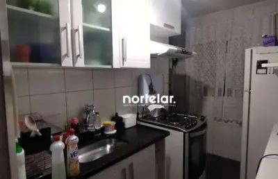 Lindo apto 2 quartos totalmente reformadoc, com 01 vaga coberta