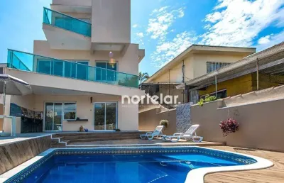 Exclusividade e sofisticação no alto da lapa!  descubra esta residência impecável, projetada para oferecer conforto, requinte e uma vista deslumbrant