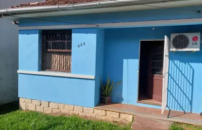 Casa com 2 quartos à venda na Rua Antônio Ribeiro, 456, Santo Antônio, Porto Alegre