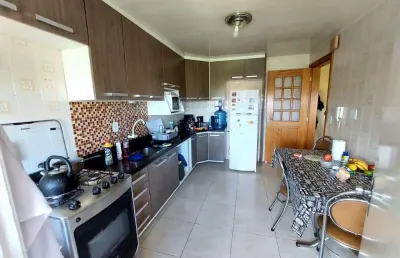 Ed. pequeno ap. frente muito amplo 2 dorm. com garagem
