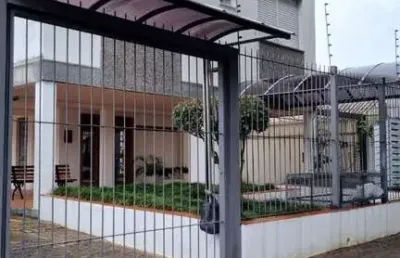 Atenção ed. peq. amplo apto. 2 dorm. com patio privativo