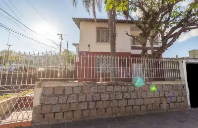 Casa com 3 quartos à venda na Rua Manoel Vitorino, 5, Partenon, Porto Alegre