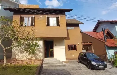 Casa com 3 quartos à venda na Avenida Vicente Monteggia, 2000, Cavalhada, Porto Alegre