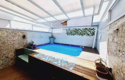 Condominio la fuente linda casa com 3 dorm. suite e patio com piscina