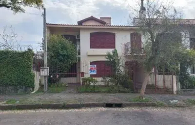 Excelente casa no partenon atrás do partenon tenis clube e a 2 quadras do bourbo