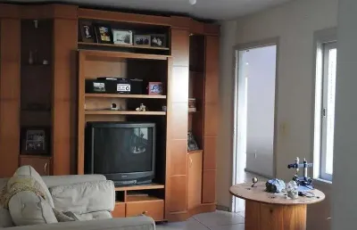 Casa com 3 quartos à venda na Rua Canto e Melo, 232, Nonoai, Porto Alegre