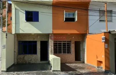 Sobrado em vila, sendo 2 dorm, sala ampla, coz, 1 vaga. oportunidade