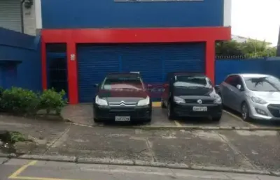 Prédio comercial para locaçao, com 300m², ao lado do hosp campo limpo com 10 salas, 1 coz, 3 vgs