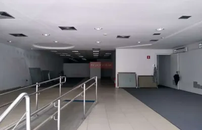 Excelente galpão com 400m2 de vão livre,4 wcs, copa, localização privilegiada