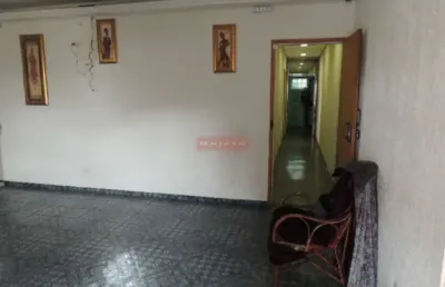 Conj  com  salas comerciais, no socorro com 3 banh,  1 lavabo,  1 churr, 1 pia, área de serviço