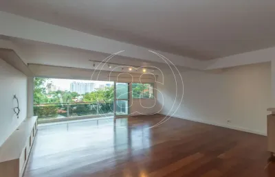Apartamento de 185m² com reforma minimalista à venda no alto da boa vista