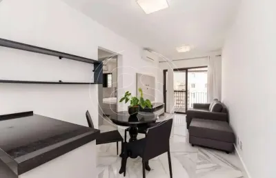 Apartamento com 1 quarto e 1 banheiro para alugar, 42 m²
