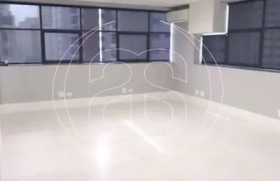 Excelente oportunidade de sala comercial em moema !