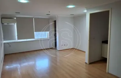 Sala comercial com 1 sala para alugar na Rua Américo Brasiliense, 1490, Chácara Santo Antônio, São Paulo