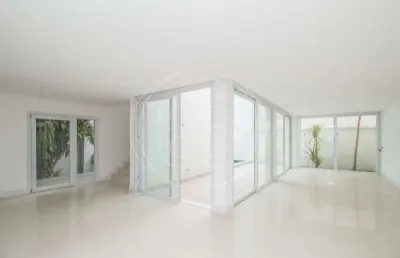 Casa de condomínio a venda, no alto da boa vista, 400 m úteis, com piscina.
