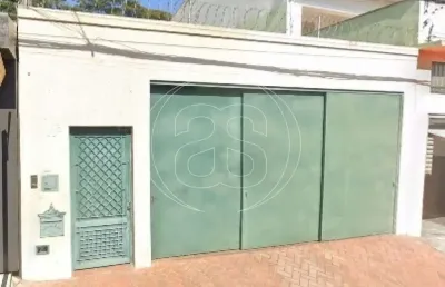 Belíssima casa no parque colonial, região do campo belo