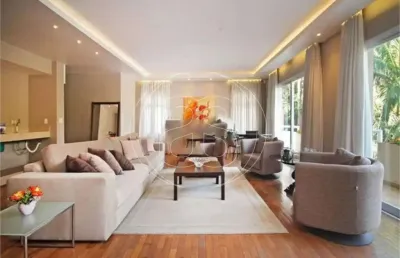 Casa maravilhosa com piscina e quadra de tennis no alto da boa vista