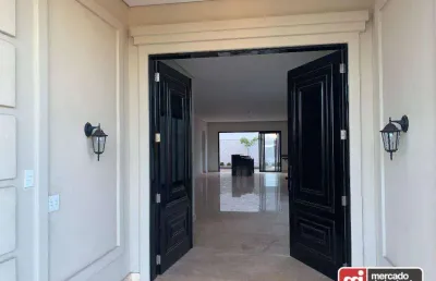 Fantástico sobrado alto padrão – 550 m² | piscina | 4 amplas suítes, sendo a master com 2 banheiros e 2 closets, salas integradas para até 4 ambientes