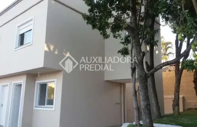 Casa em condomínio fechado com 2 quartos à venda na rua cangussu, 329, nonoai, porto alegre, 74 m2 por r$ 370.000