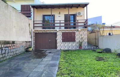 Casa com 3 quartos à venda na rua alfredo ferreira rodrigues, 452, bom jesus, porto alegre, 190 m2 por r$ 465.000