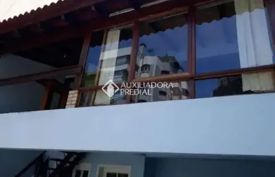 Casa com 7 quartos à venda na rua casemiro de abreu, 876, boa vista, porto alegre, 268 m2 por r$ 1.100.000