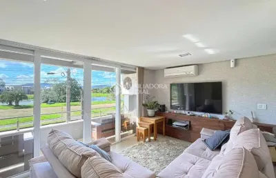 Casa com 3 quartos à venda na rua ivo walter kern, 230, hípica, porto alegre, 236 m2 por r$ 1.100.000