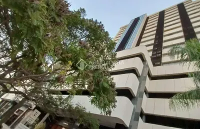 Sala comercial à venda na avenida borges de medeiros, 2105, praia de belas, porto alegre, 37 m2 por r$ 260.000