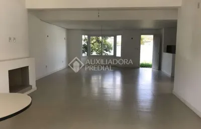 Casa em condomínio fechado com 3 quartos à venda na rua doutor possidônio cunha, 333, vila assunção, porto alegre, 265 m2 por r$ 1.490.000