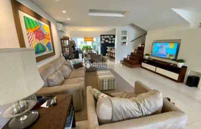 Casa em condomínio fechado com 4 quartos à venda na avenida paraguassu, 725, centro, xangri-lá, 220 m2 por r$ 2.250.000