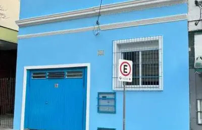 Casa com 2 quartos à venda na rua ernesto alves, 355, floresta, porto alegre, 100 m2 por r$ 600.000